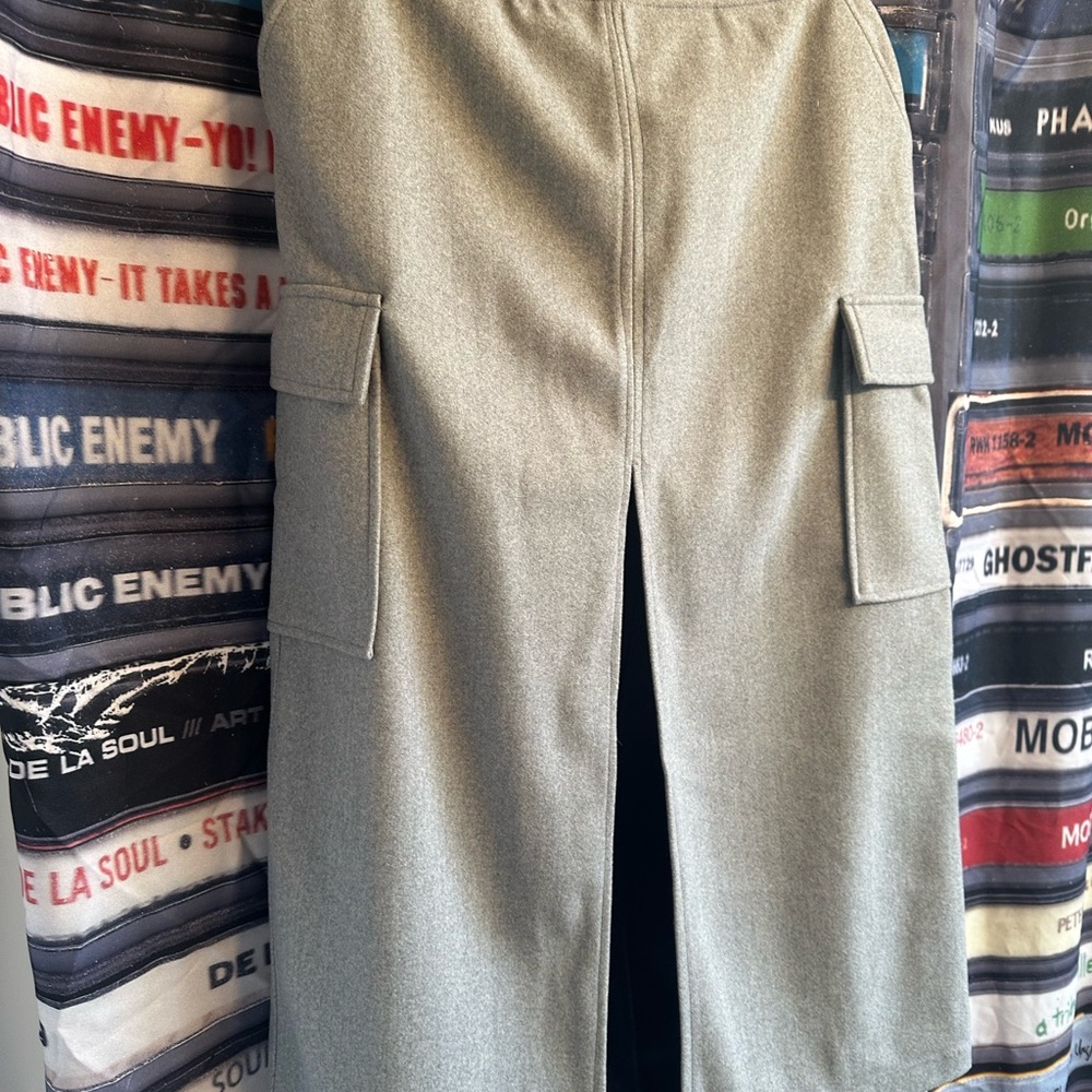CLOSET CLOSING Abercrombie & Fitch Women's Cargo Skirt - Picture 8 of 8